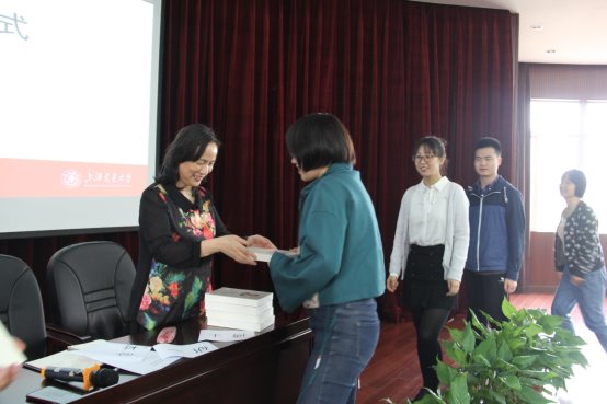 C:\Users\PC\Desktop\党员读物精选\4.24 照片\IMG_7621.JPG