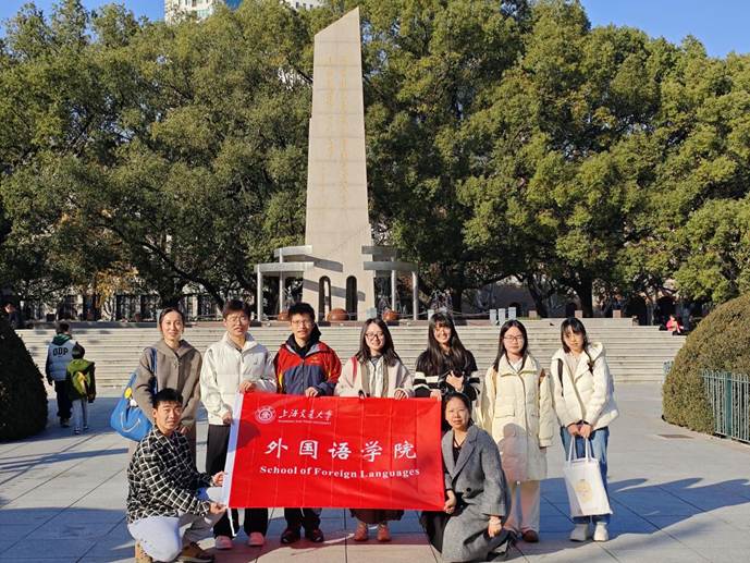 融通中外学贯文理 承扬精神矢志报国——开元网页版2025级本研新生参观徐汇校区